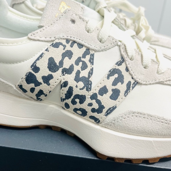New Balance 327 Animal Print Logo Casual Women Sneakers Sea Salt Leopard  5.5 - Picture 8 of 15